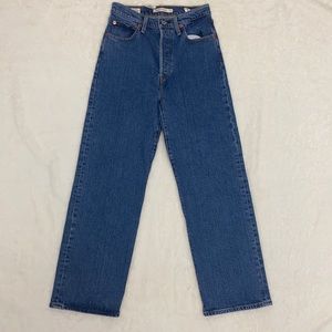 Levi’s (Big E) ribcage Straight leg floods.  Button fly, Size 27.  NWT.
